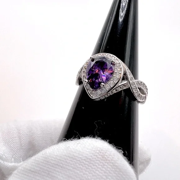 Sale $25 Firm! .925 Sterling Silver Simulated Amethyst Cz Ring - Picture 12 of 17